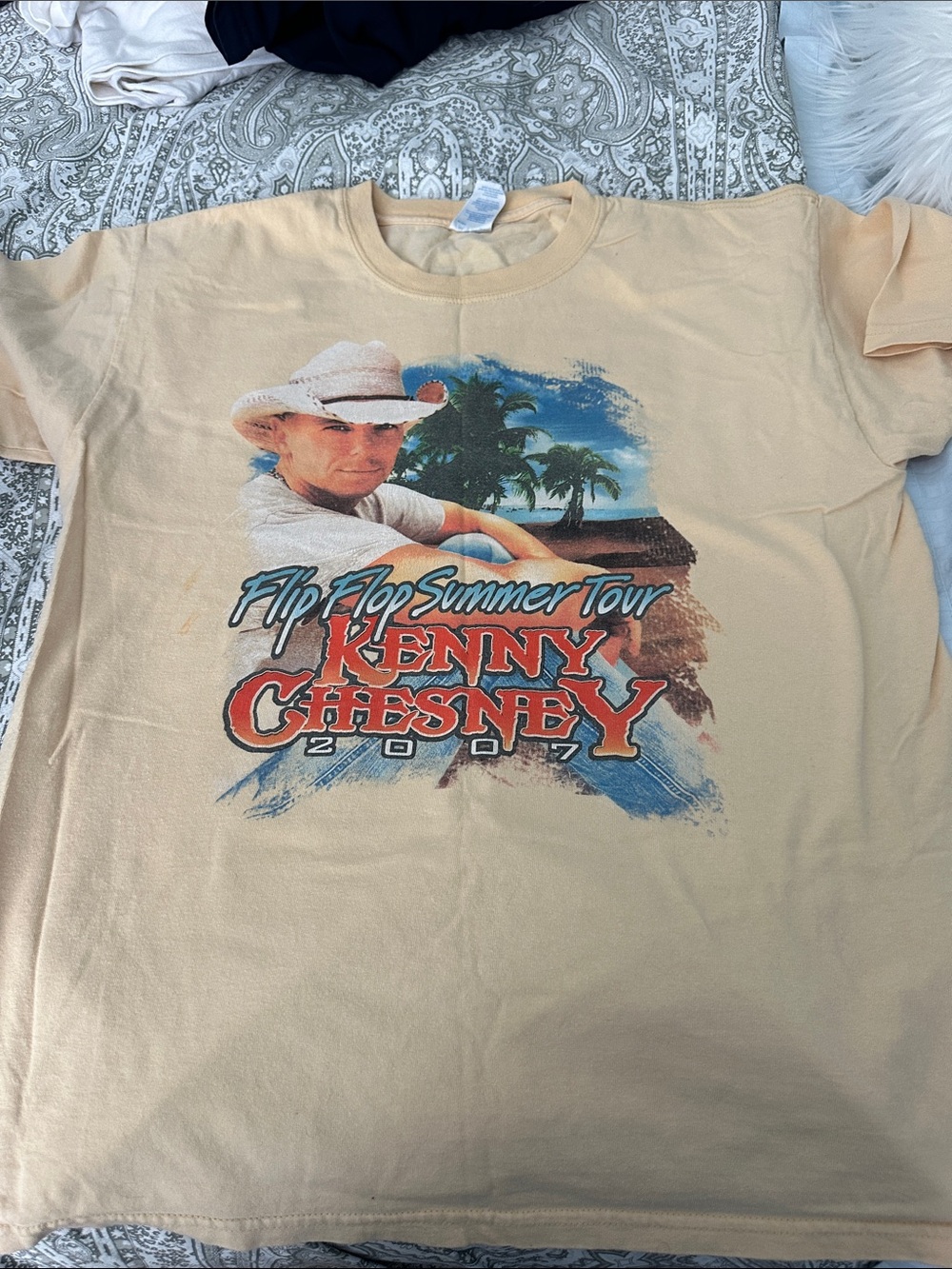 Kenny Chesney Flip Flop Summer Tour 2007 Graphic Tee - Beige